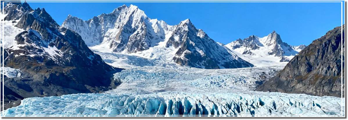 Panorama del Wrangell-St. Elias National Park in Alaska